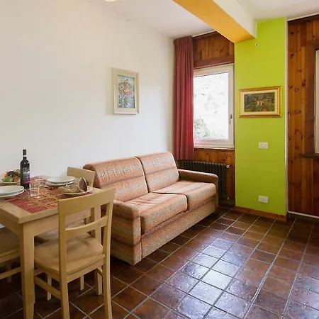 Apartmán Locazione Turistica Betulla.1 *